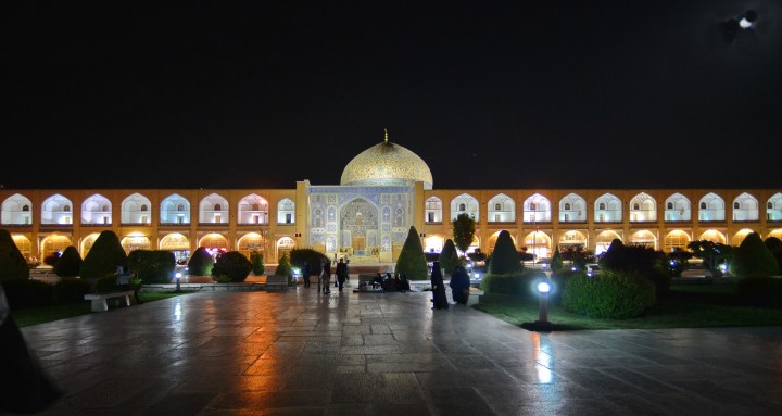 Isfahan_302tris